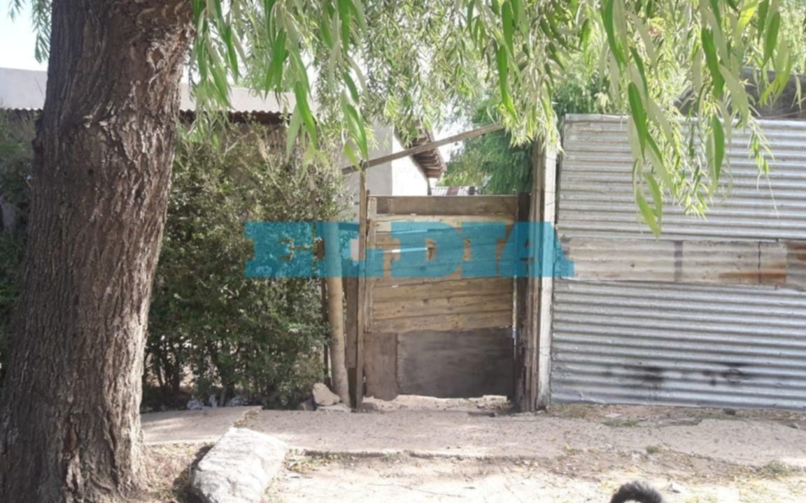 Les robaron, un supuesto ladrón terminó herido y ahora los quieren sacar del barrio