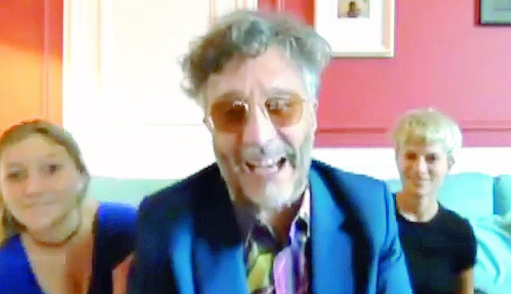 Los Grammy: Fito “conquista el espacio” y vuelve a traer un gramófono al país
