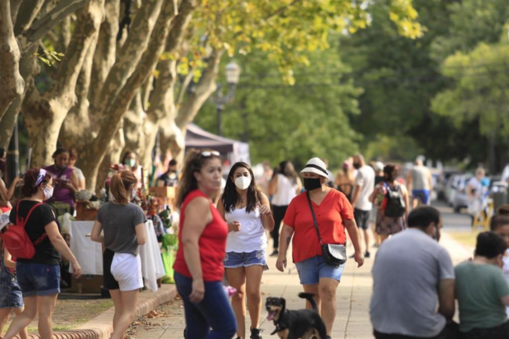 El último domingo del verano tuvo plazas y parques colmados