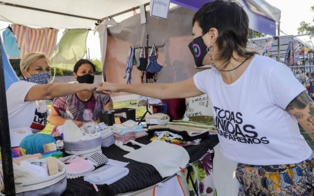Segunda edición de Feria "Mujeres a emprender en red"