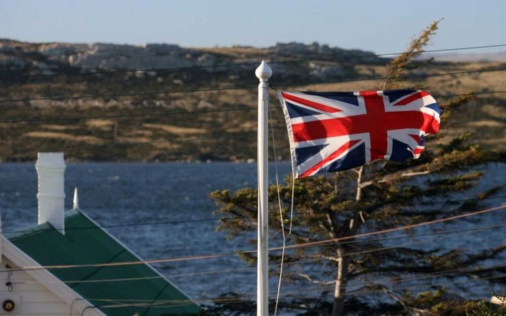 Gran Bretaña mantendrá la base militar en Malvinas para "disuadir y defender de amenazas"