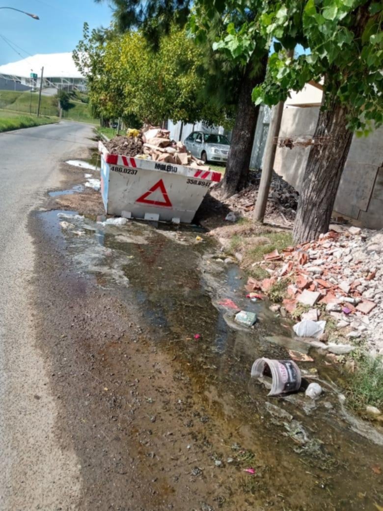 Piden limpieza en la calle 529 entre 25 y 26
