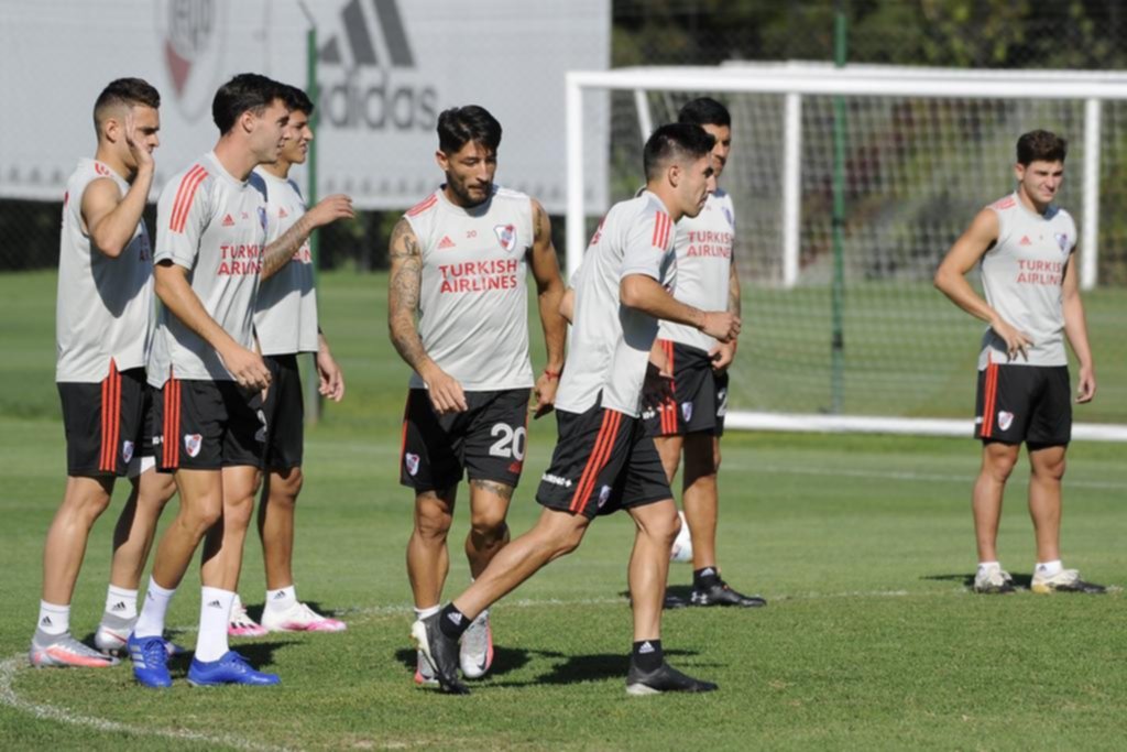Problemas para Gallardo: se lesionó Rojas