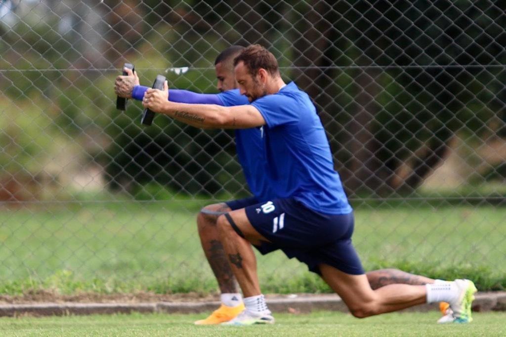 Alemán está entre algodones, pero igual jugará ante Atlético