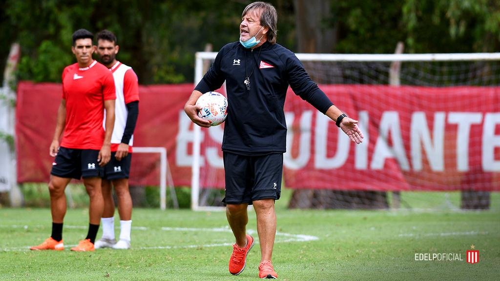 Finalmente van los dos: David Ayala y Manuel Castro se meten en el equipo para ir a Santiago