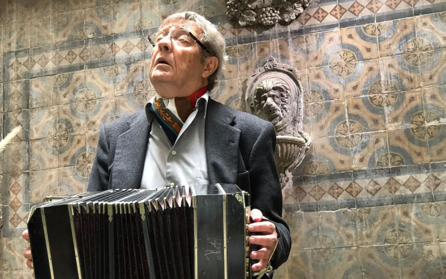 Lisandro Adrover le pone bandoneón al Kol Nidrei