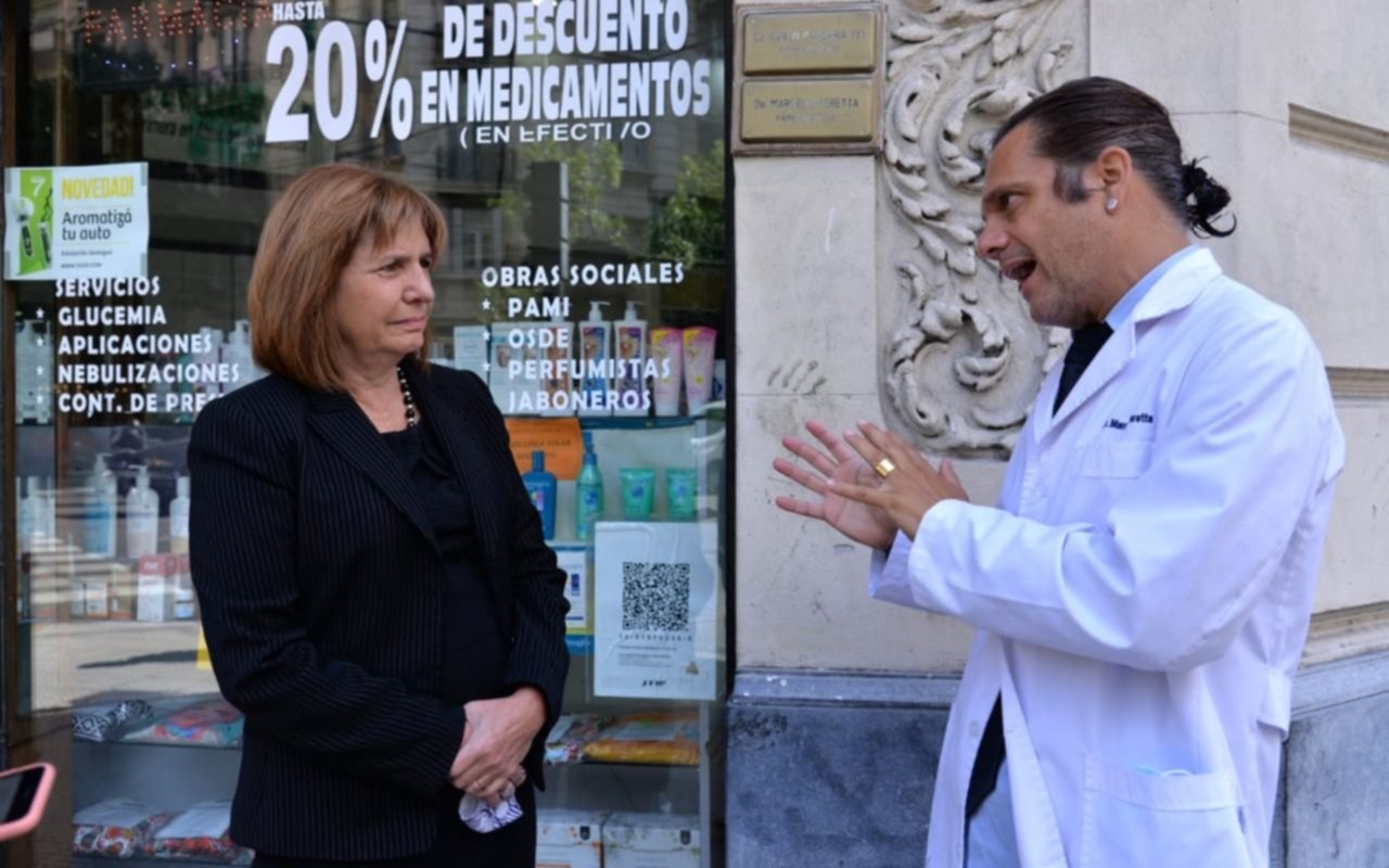 Bullrich reclamó que se pueda vacunar en farmacias y alertó por la segunda ola