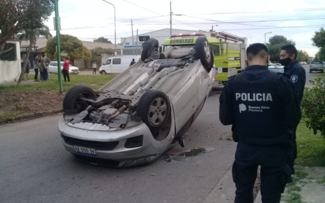 Otro accidente en 137 y 34: los vecinos suplican por un semáforo