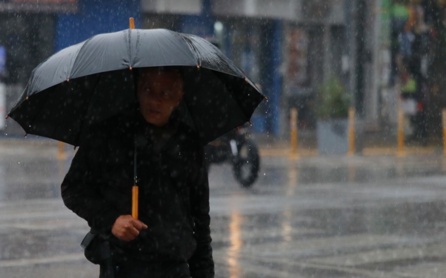 ¡Atención! Lanzan "alerta amarillo" en La Plata para el sábado por fuertes tormentas