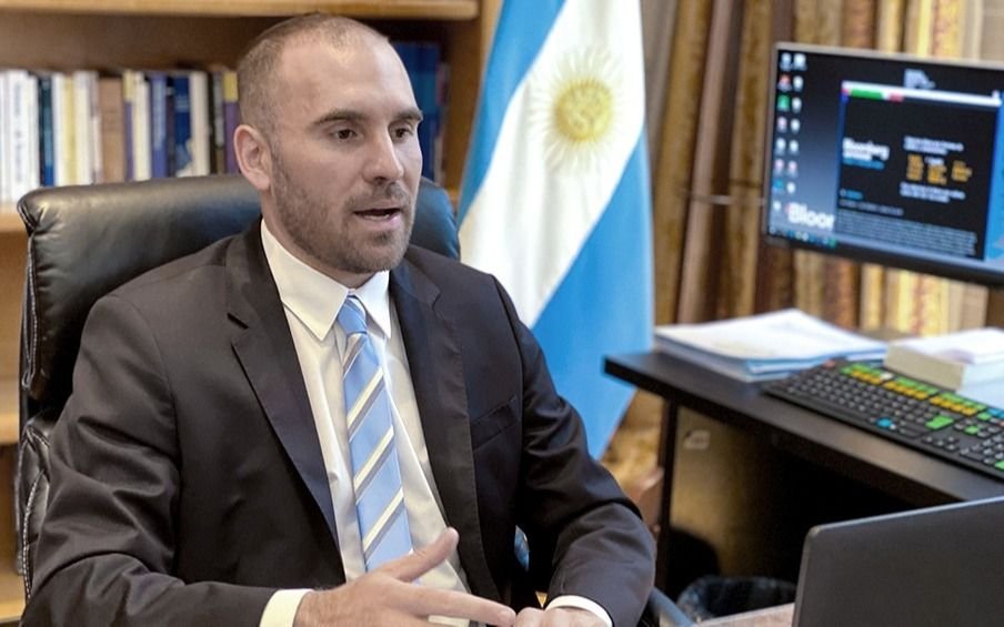 Guzmán llegó a Nueva York: antes de visitar al FMI se reúne con académicos e inversores