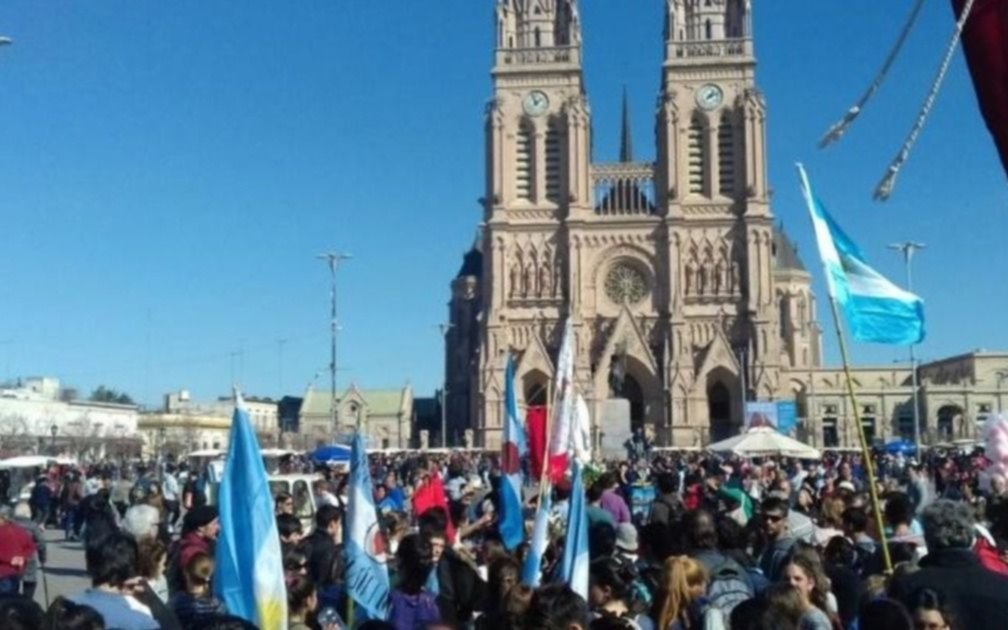 Hallazgo millonario en una camioneta con militantes del Movimiento Evita