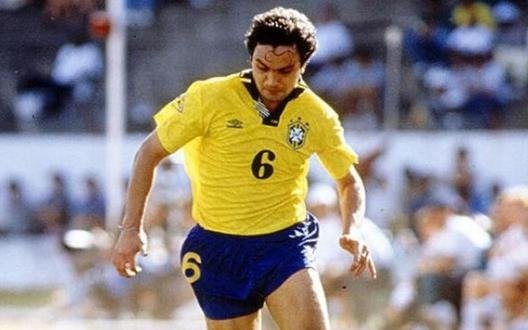 Branco, el famoso defensor brasileño del bidón en el Mundial 1990, tiene coronavirus y está grave