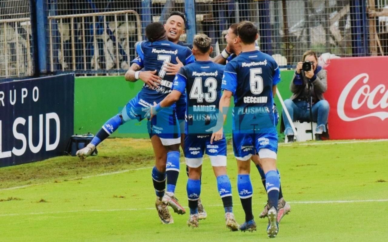 Gimnasia volvió a la victoria a pura efectividad: 2-0 contra Atlético Tucumán para prenderse en su zona