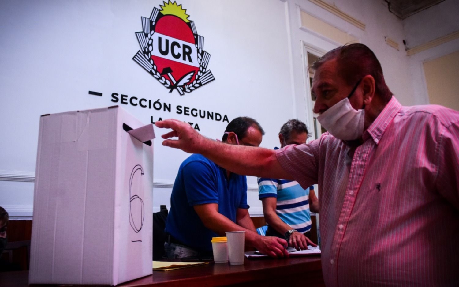 Una participación altamente inesperada con mensaje al PRO