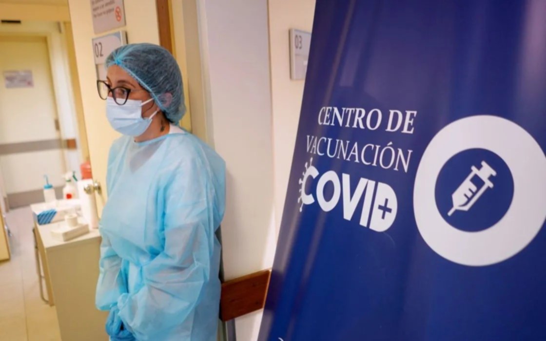 Cómo es el sistema que emplea Uruguay para avanzar con efectividad en su campaña de vacunación contra el COVID