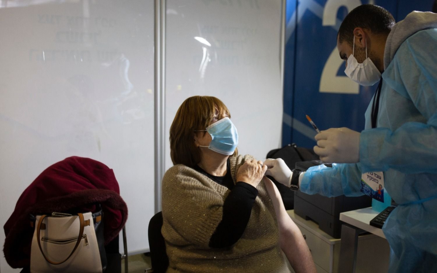 La estrategia "multivacunas" y la urgencia de vacunar a población de riesgo de cara al invierno