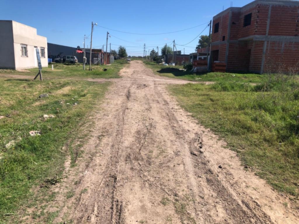En Romero piden asfalto, recolección y alumbrado