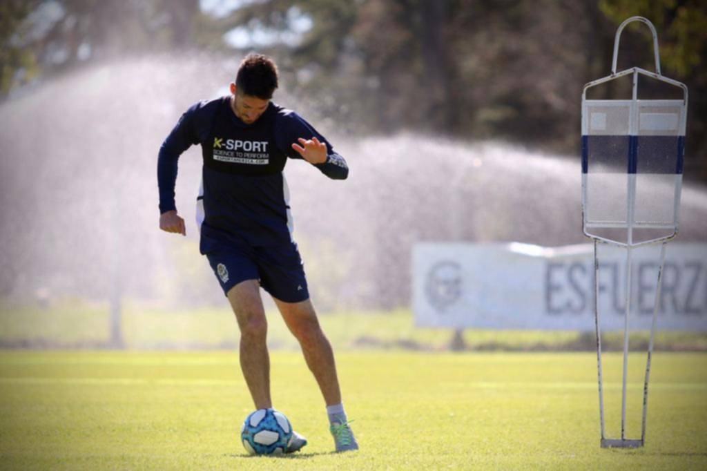 Messera y Martini analizan la vuelta de Maxi Coronel en la última línea de Gimnasia