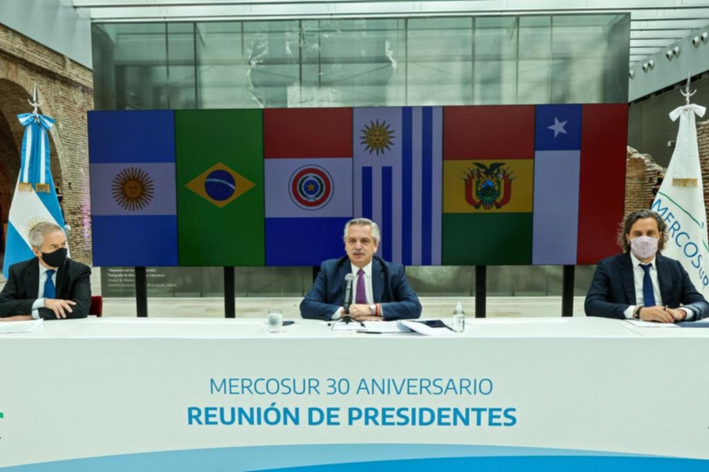 Fuerte cruce de Alberto F. con Lacalle Pou y Bolsonaro en la cumbre del Mercosur