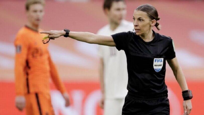Stéphanie Frappart hizo historia en las Eliminatorias