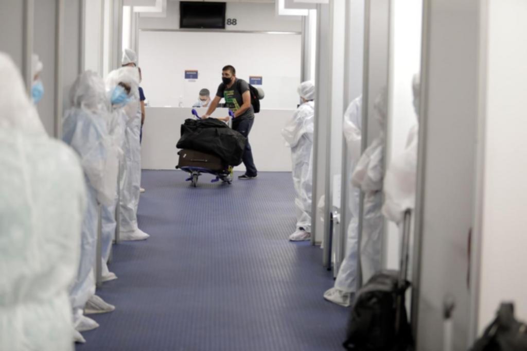 No descartan aplicar medidas más estrictas si se da una suba importante de los contagios