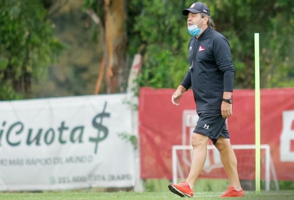 Se resintió González y Zielinski sumó un dolor de cabeza