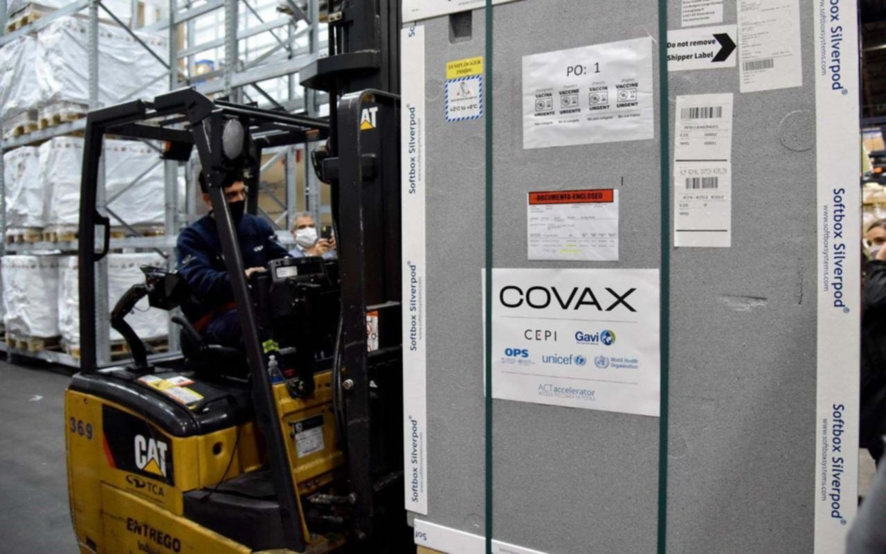 Comienza la distribución de las vacunas del fondo Covax: cuántas recibirá la Provincia