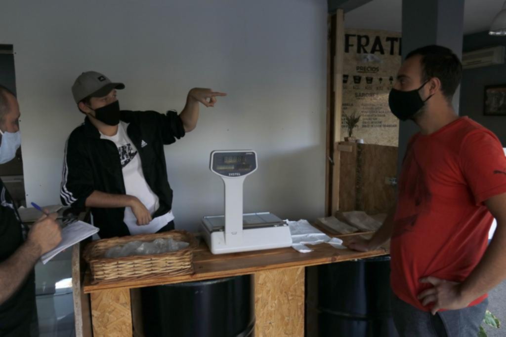 A días de otra marcha, asalto armado y tiros en Los Hornos