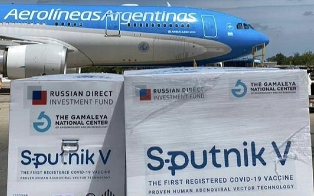 El vuelo que fue a buscar vacunas a Rusia llegará más tarde de lo previsto
