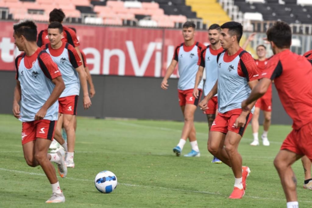 El Ruso piensa en un cambio para salir a atacar de entrada al Audax Italiano