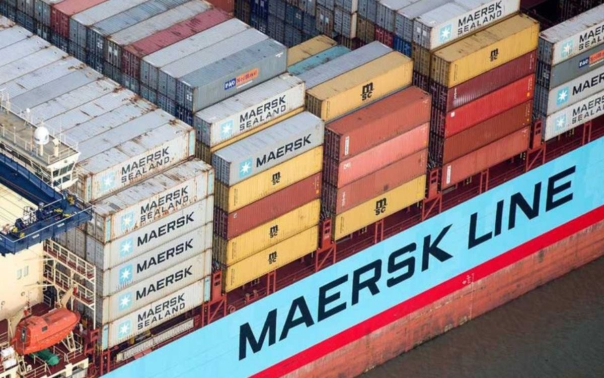 El gigante danés de transporte marítimo Maersk suspendió los viajes a puertos rusos