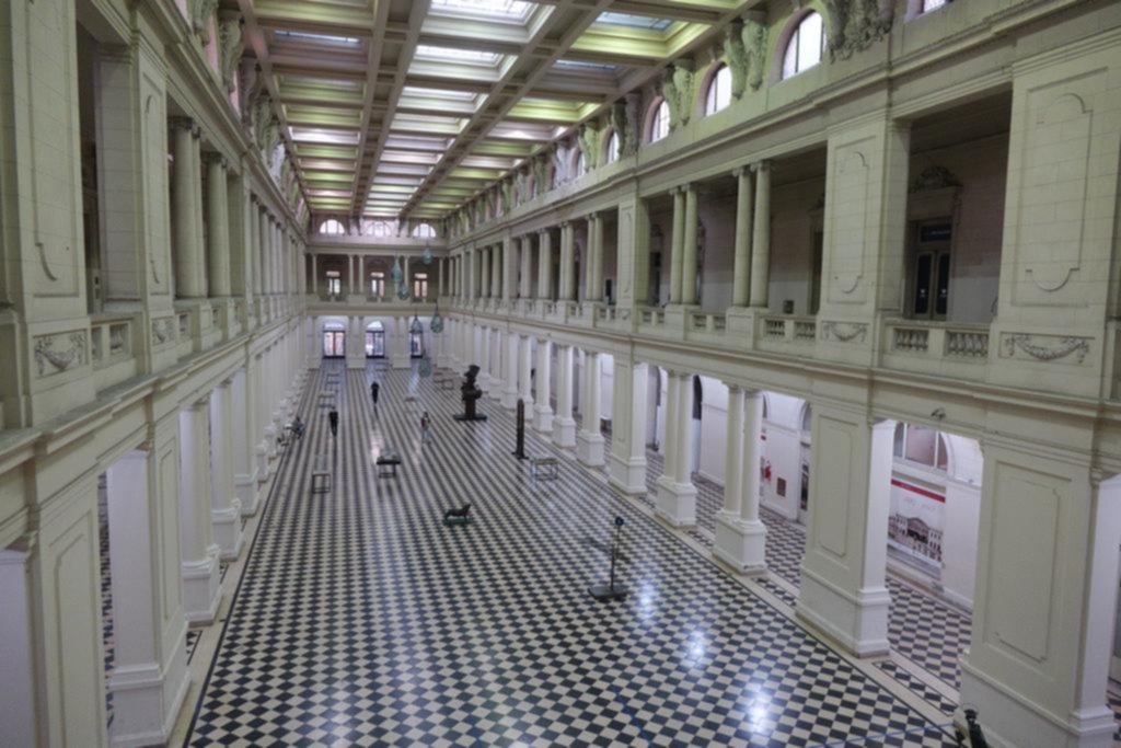 El Pasaje Dardo Rocha, un salón de 85 metros de largo y una rica historia