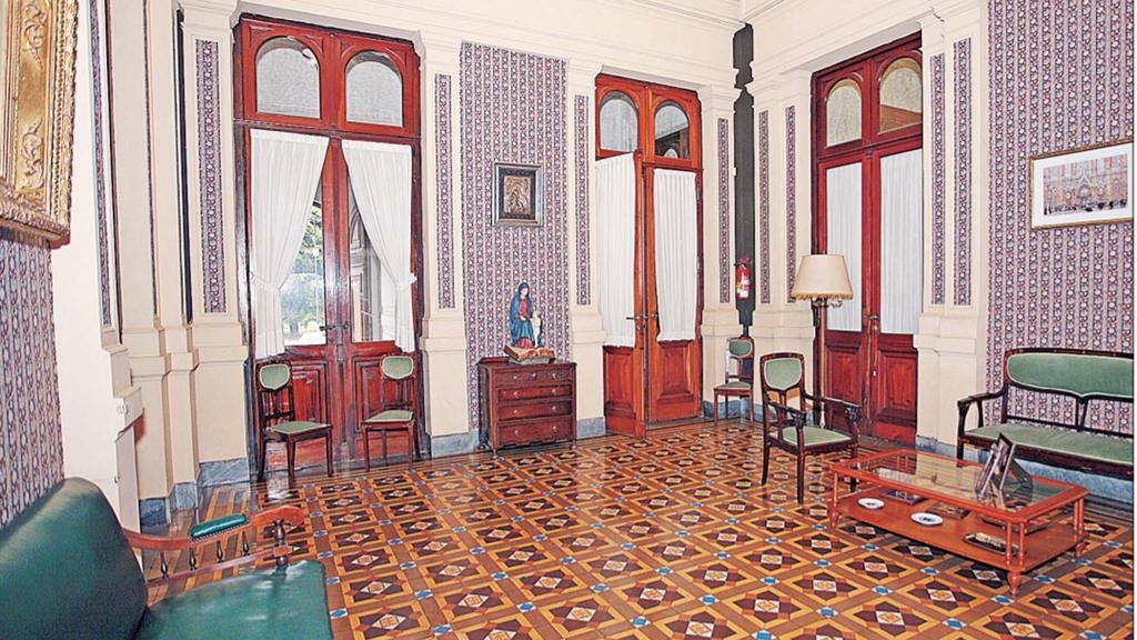 El Palacio D’Amico, una céntrica mansión tan lujosa como criticada