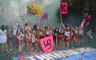 UPD: Los estudiantes que este año terminan la secundaria se hicieron sentir con el ya tradicional festejo