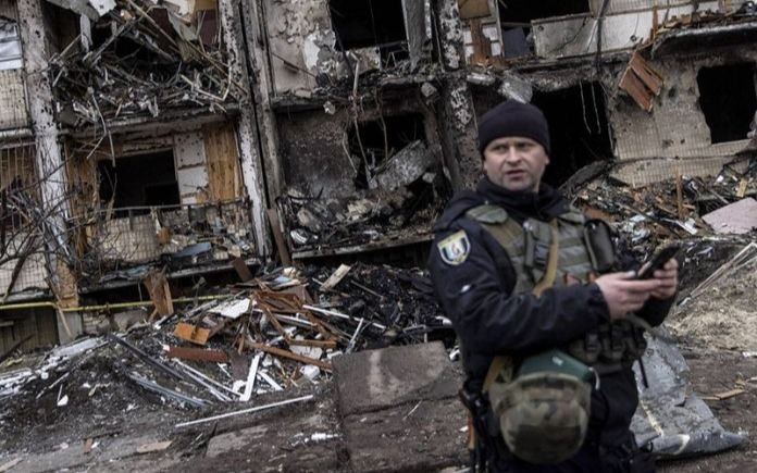 Rusia tomó Jersón, más bombardeos en Kiev y hay un millón de refugiados: Zelenski pide resistencia