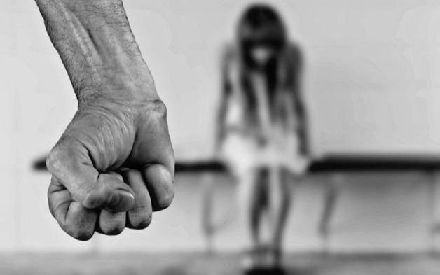 Grave denuncia contra un comisario, ex Jefe de la Departamental de Berisso