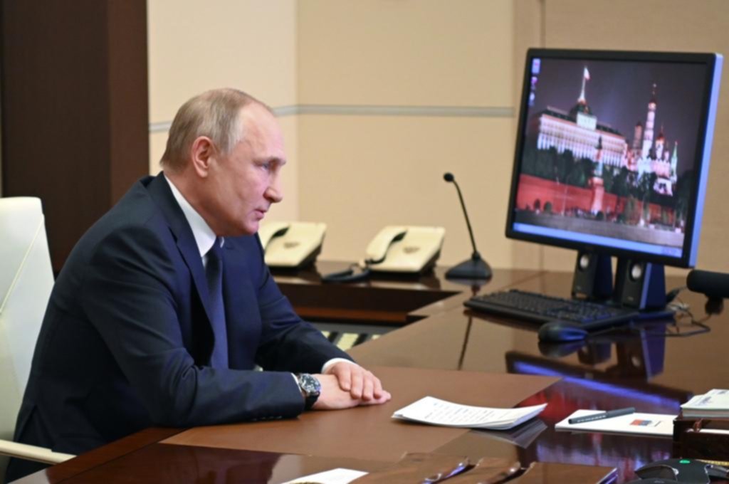 Putin afirma que la invasión de Ucrania “avanza según lo previsto”