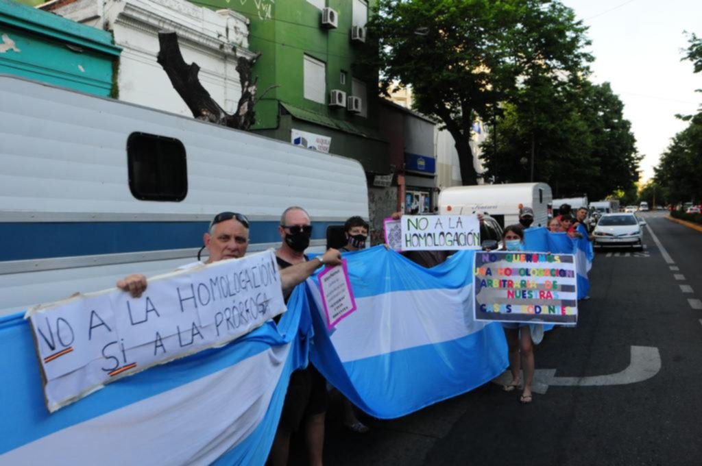 Acampar será más caro: buscan repatentar los acoplados