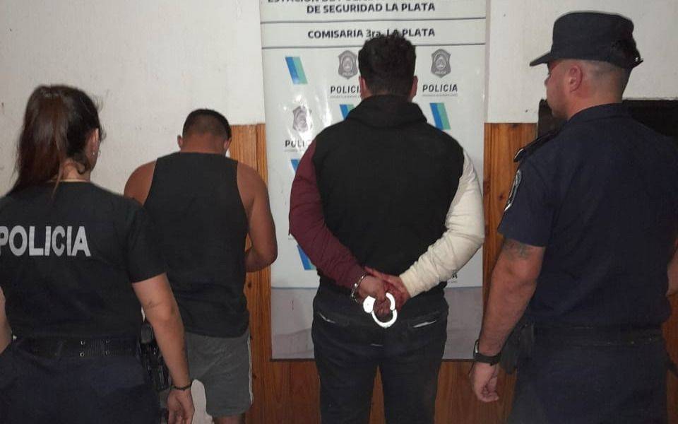 Caballo de Troya en la toma de Los Hornos: se esconden en un camión y atrapan a acusado de ser poderoso narco