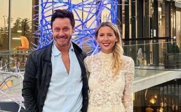 La primera foto oficial de Vicuña con su nueva novia