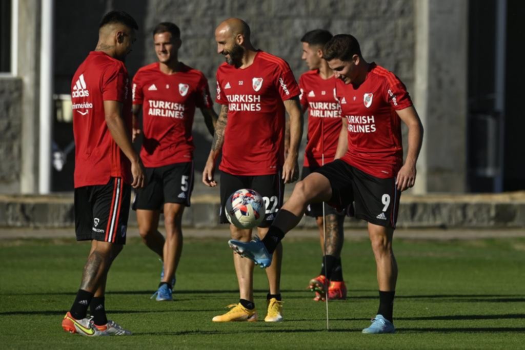 San Lorenzo enfrenta a River en un clásico dispar, pero con el mismo objetivo: el triunfo