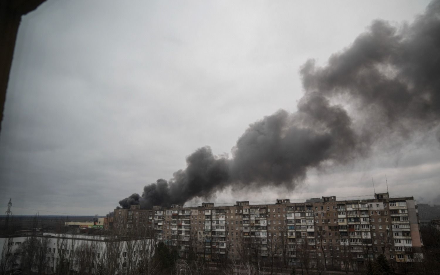 Rusia ataca otra vez Mariupol tras el fracaso de cese el fuego: miles de civiles atrapados bajo las bombas