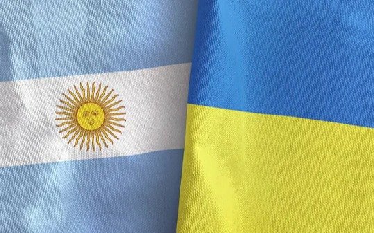 El Gobierno autoriza a ucranianos a entrar y permanecer en la Argentina