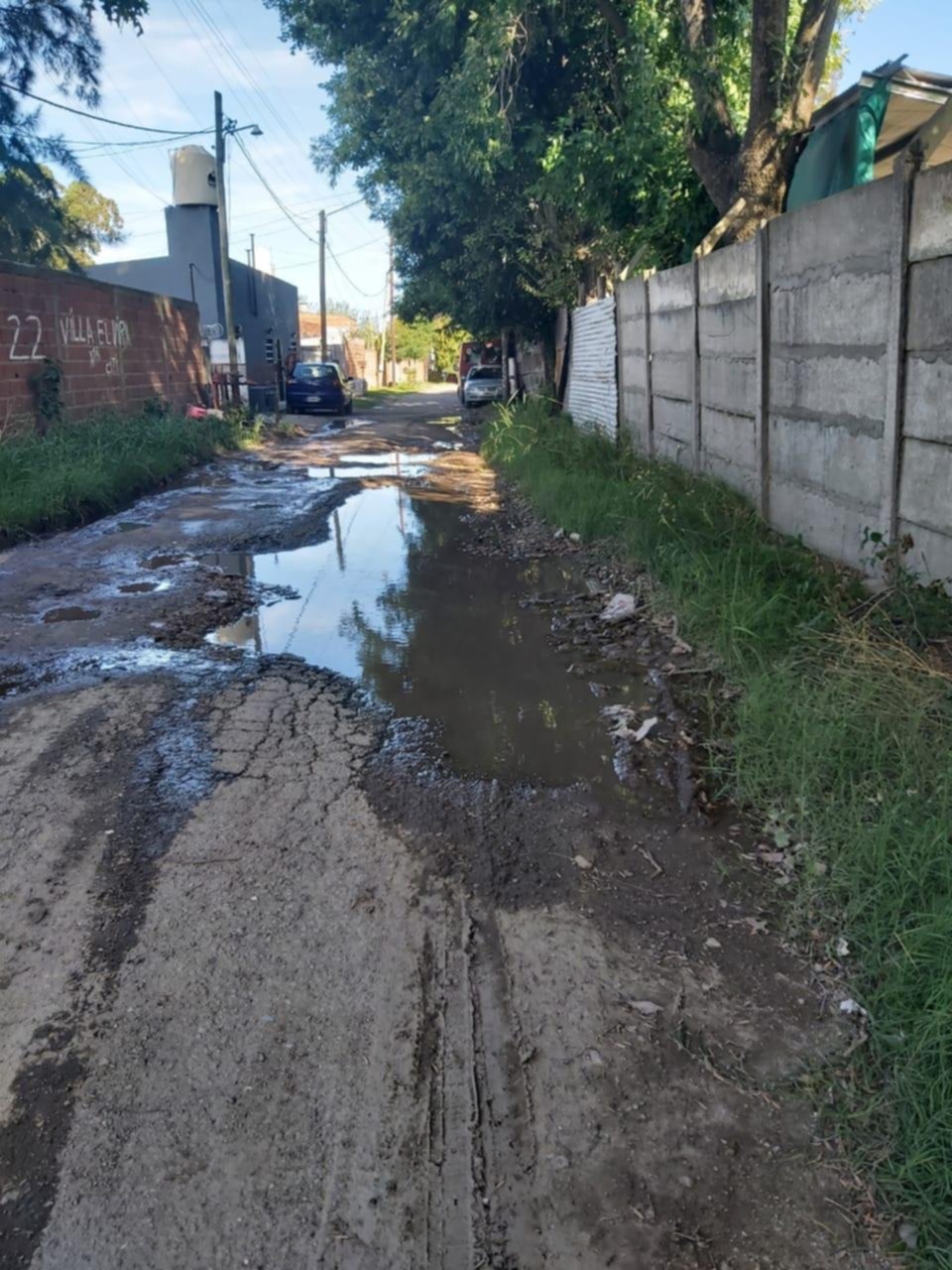En 11 entre 90 y 91 la calle se transformó en un pantano