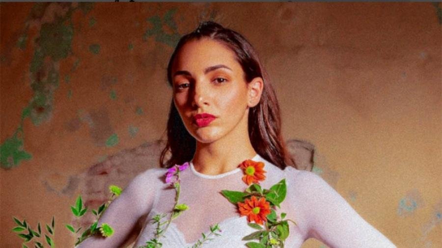 En el 8M, Thelma Fardin se lanzó como cantante