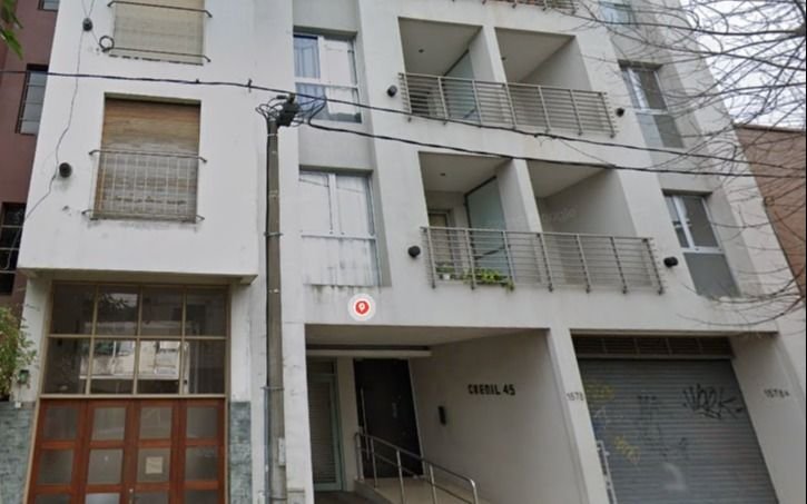 Cayó de 6 metros al intentar entrar a su departamento por el balcón de la vecina: se salvó de milagro