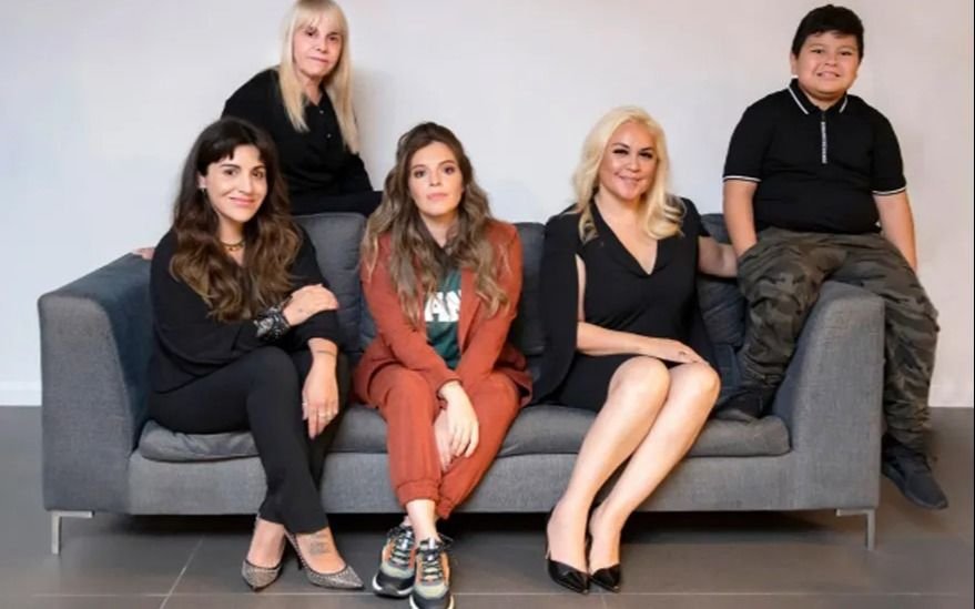 Se juntó la familia Maradona para reclamar la herencia: la sorpresiva foto que publicaron