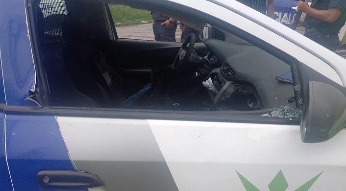 Secuelas de otro ataque armado en Los Hornos, con un herido y detenidos