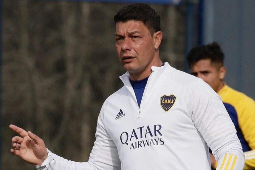 Battaglia probó con “Pol” de 5 y Medina por Campuzano