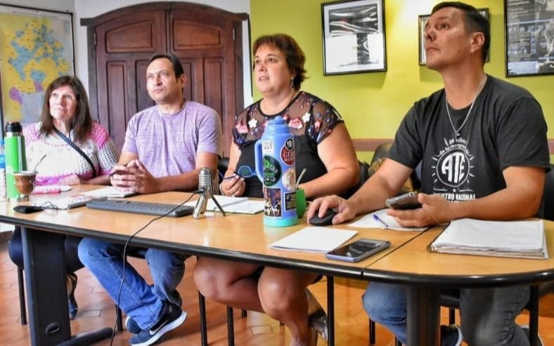 Aumento a estatales: los gremios aceptaron la oferta de 40% que hizo la Provincia